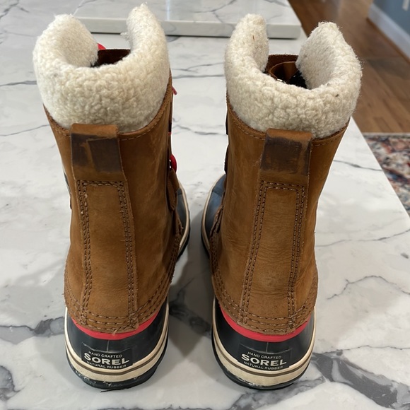Sorel womens size 6 boots - Picture 4 of 9